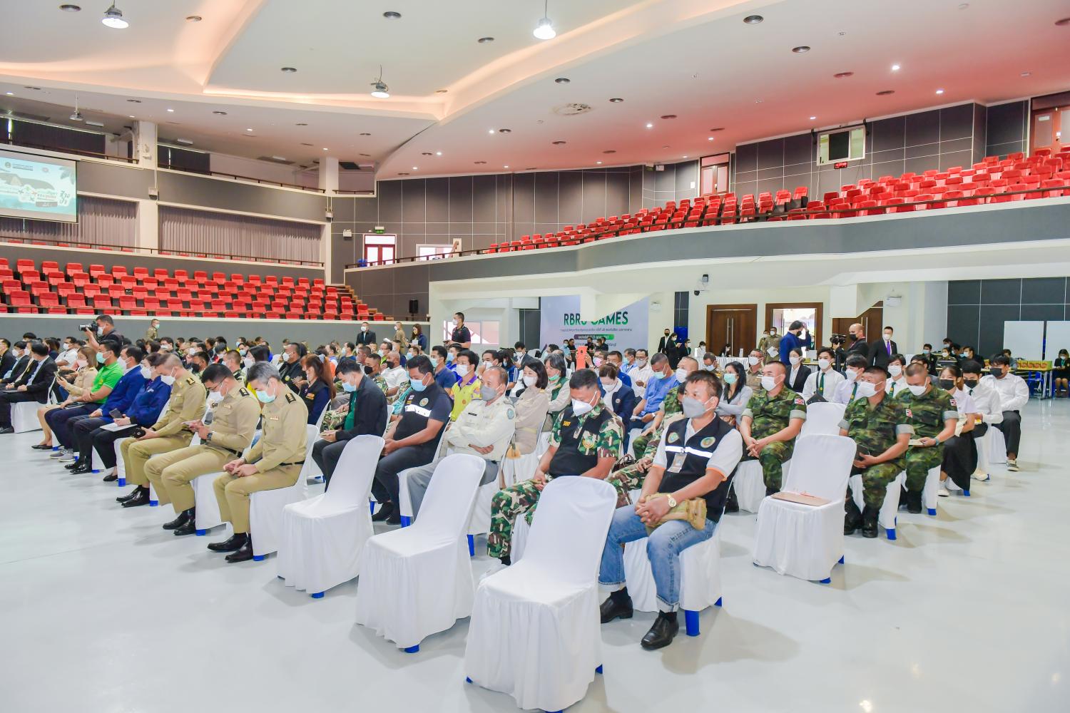 เวทีประชาคมสะท้อนปัญหา